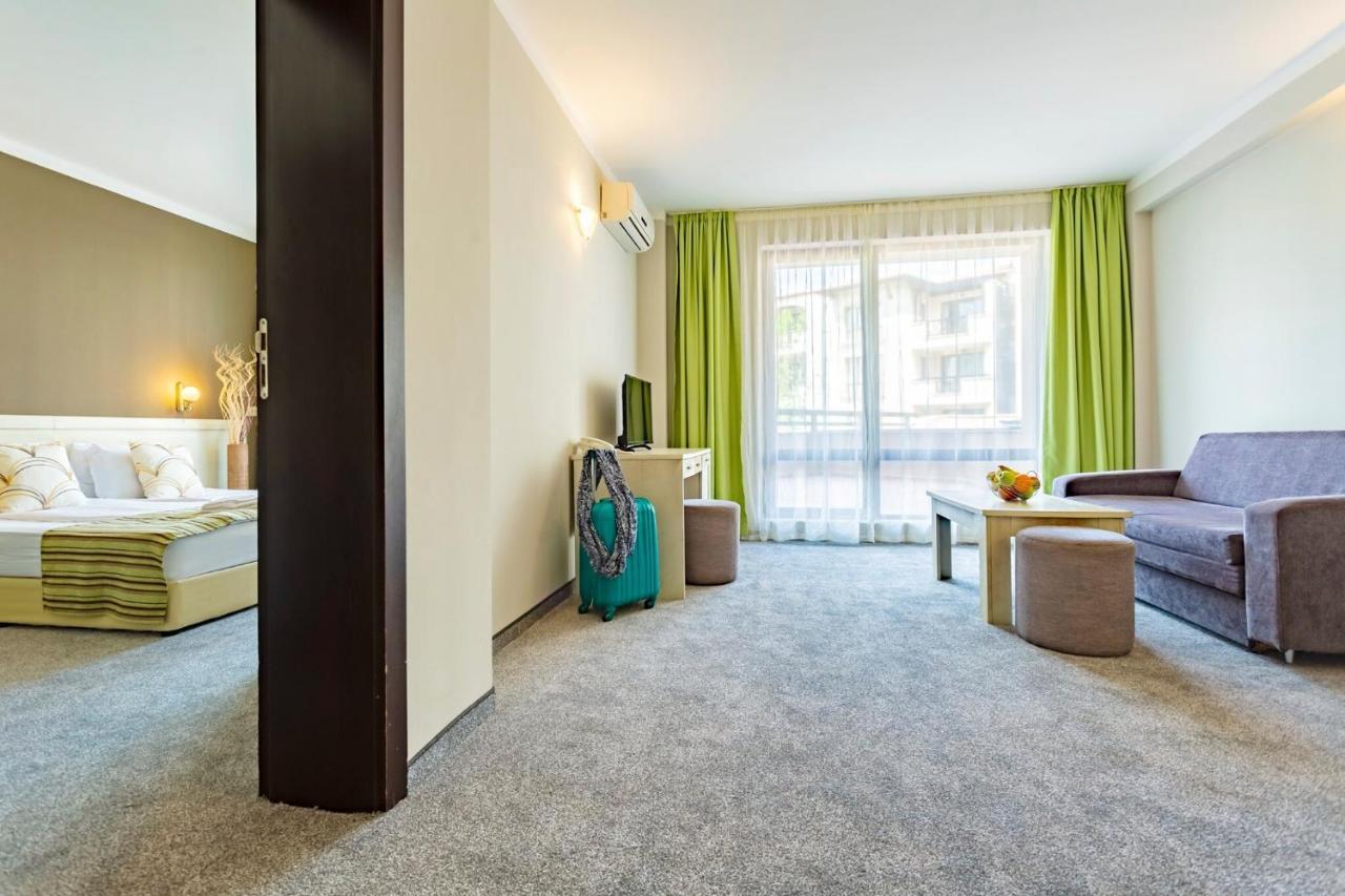 Oasis Del Mare Beach Front Hotel لوزينيتس المظهر الخارجي الصورة