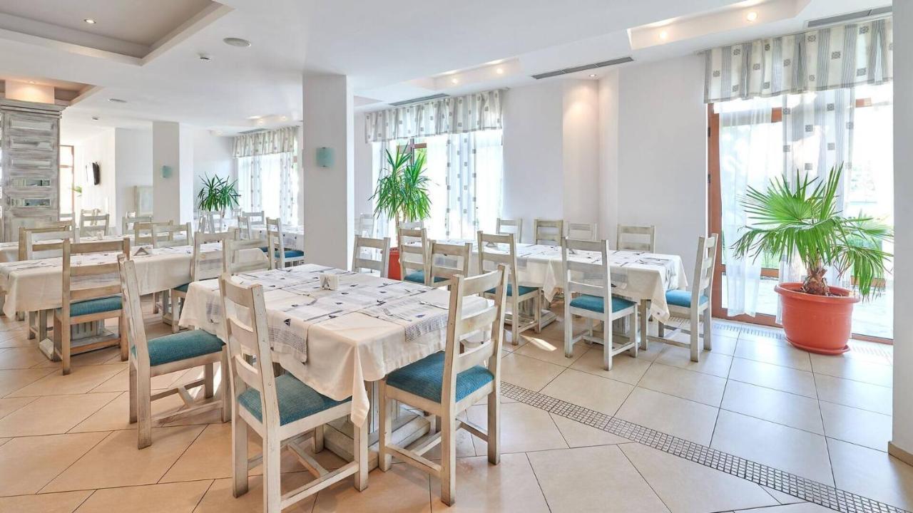 Oasis Del Mare Beach Front Hotel لوزينيتس المظهر الخارجي الصورة