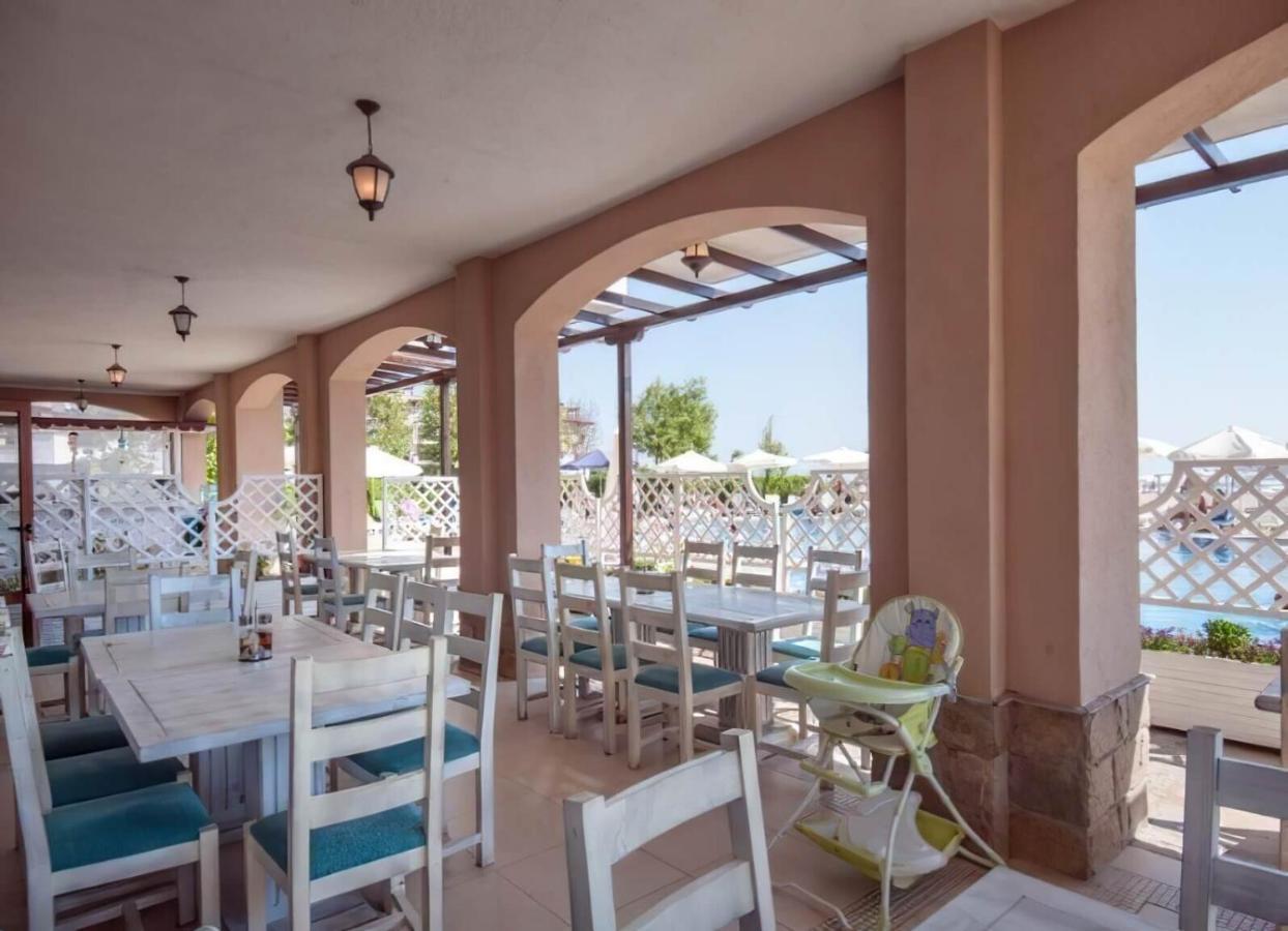 Oasis Del Mare Beach Front Hotel لوزينيتس المظهر الخارجي الصورة