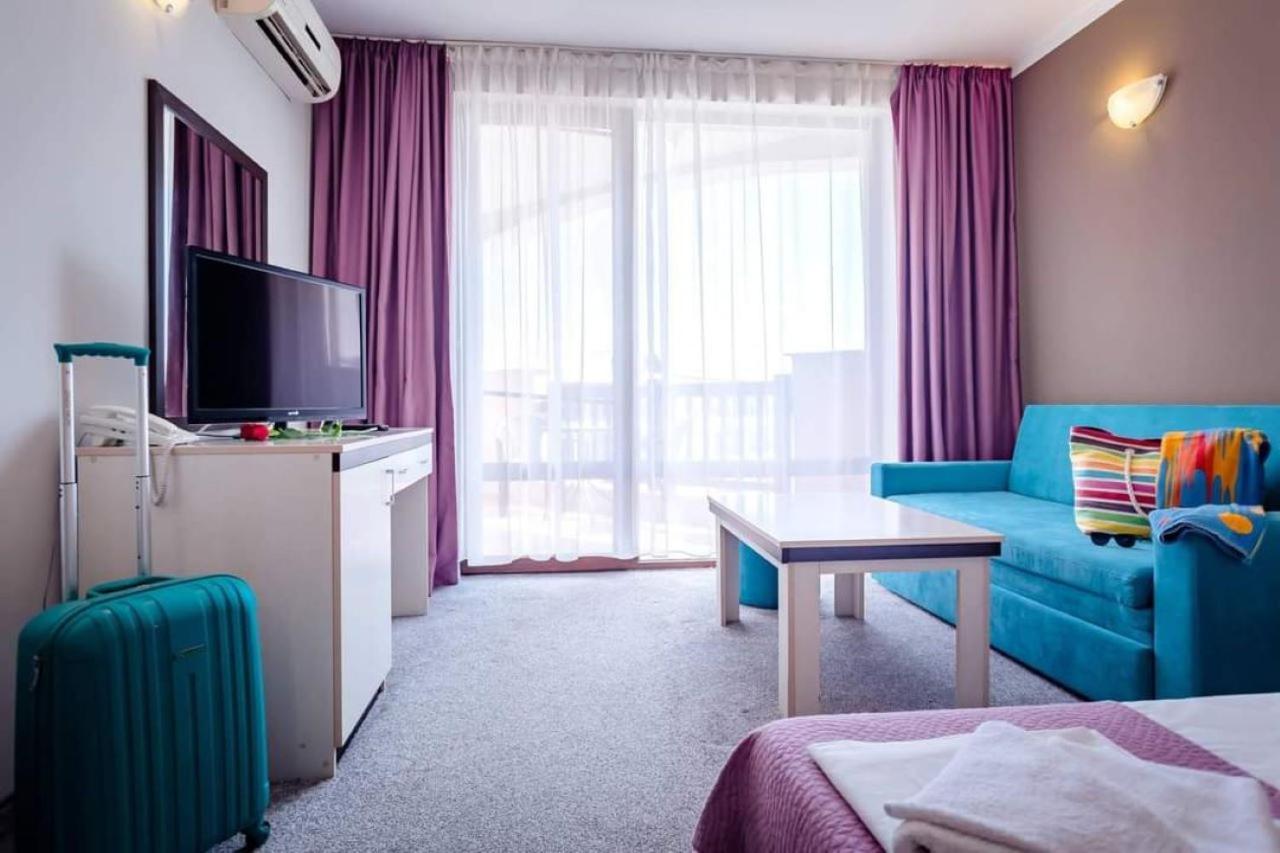 Oasis Del Mare Beach Front Hotel لوزينيتس المظهر الخارجي الصورة