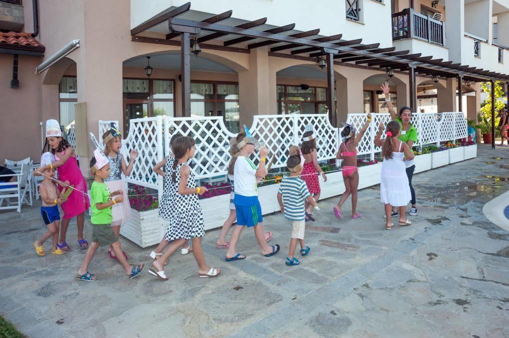 Oasis Del Mare Beach Front Hotel لوزينيتس المظهر الخارجي الصورة