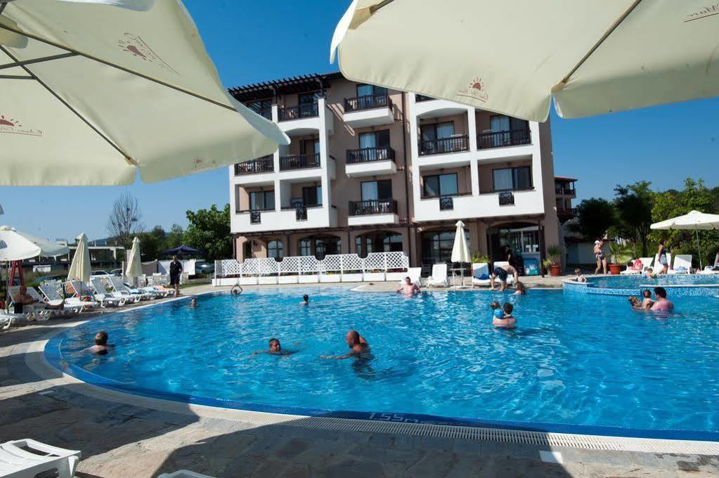 Oasis Del Mare Beach Front Hotel لوزينيتس المظهر الخارجي الصورة